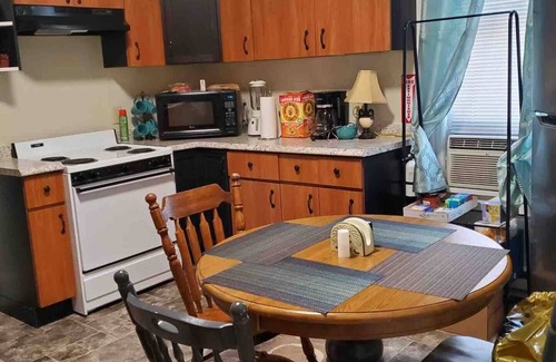 Knoxville Apartment | Romantic Queen Anne Near UT and Downtown Knoxville