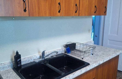 Knoxville Apartment | Romantic Queen Anne Near UT and Downtown Knoxville