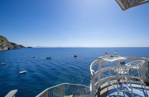 Praiano House | Romantic Room - RocksideEscape
