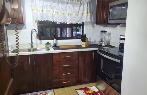 Roble House | Romantic Rustic Villa in the Mountains 30 Minutes from The airport .
