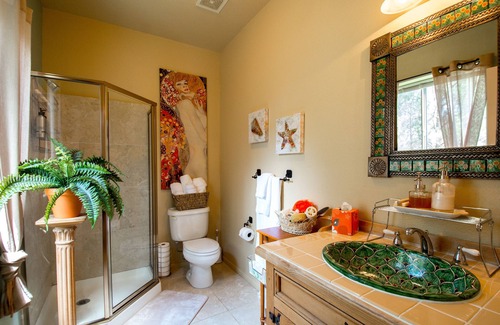 Sedona House | Romantic Sedona Casita + Stargazing Hot Tub. Red Rock Views & steps from trails!