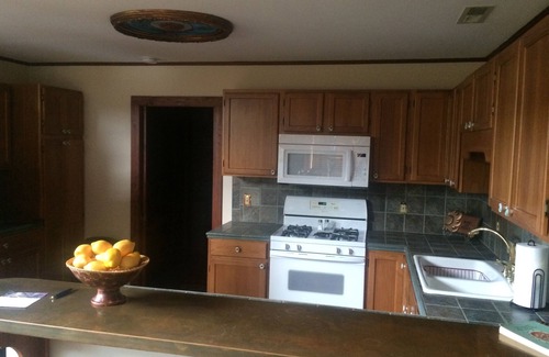 Knoxville House | Romantic setting with hot tub, horse theme on several acres and gated entrance.