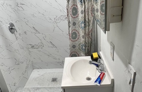 North Lauderdale Apartment | Romantic studio in North Lauderdale with your own kitchen, bathroom and bedroom.