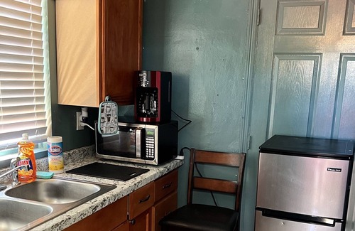 North Lauderdale Apartment | Romantic studio in North Lauderdale with your own kitchen, bathroom and bedroom.