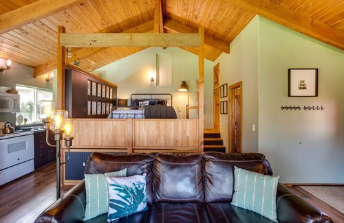 Yachats House | Romantic Studio Home with Ocean Views in Yachats!
