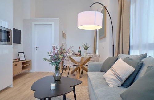 Malilla Apartment | Romantic Suite Roig Arena N1 Virkin Suites