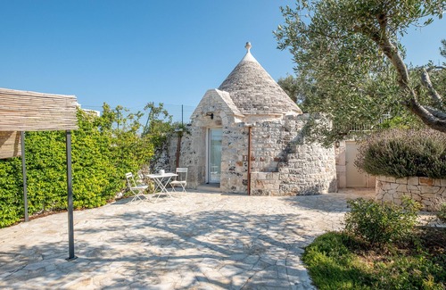 Martina Franca Apartment | Romantic trullo with terrace and pool in the Itria Valley
