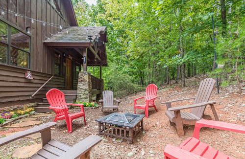 Cleveland House | Romantic Tip Top Hideaway, 10 MINUTE FROM HELEN WATER TUBING, BOOK 2 NIGHTS GET 1 NIGHT FREE