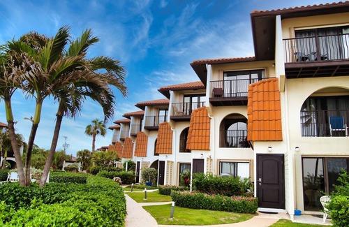 West Bay Villa | Romantic Walks on the Beach, Gorgeous Sunsets from Any Balcony.