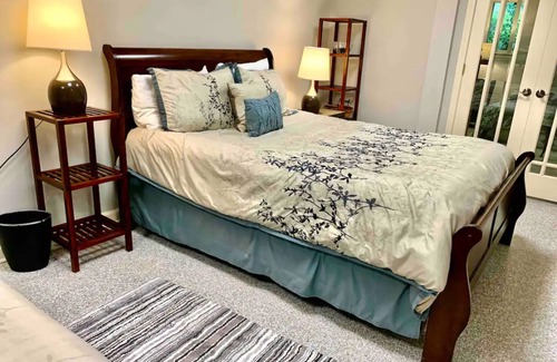 Stone Mountain Apartment | Romantic wilderness retreat for two with pool & grill access - dog-friendly