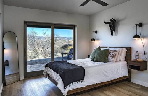 Cornville House | Romantic wine country escape - cedar hot tub, sunrise mountain views, creekside location, harvest season!