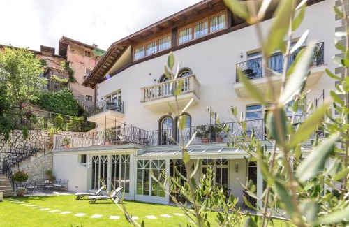 Caldaro Sulla Strada del Vino Hotel | Romantik Hotel Jagdhof