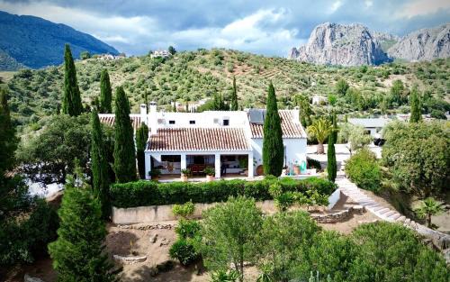 Riogordo House | Romantische Finca nahe Málaga, kreativ einzigartig