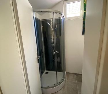 Wehrheim Apartment | Romantisches Gästezimmer - Zentralgelegen