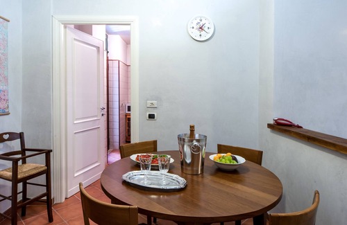 Gianicolo Apartment | Rome: Apartment in gated community, close to the center of Rome