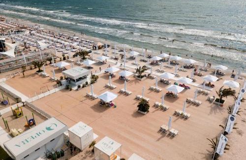 Constanta Apartment | Romeo's Beachfront Apartment by LOFT, Hotel OPERA and White Tower