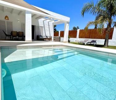 Los Canos de Meca House | Rompeolas Chalet, 6 minutes walking to the beach