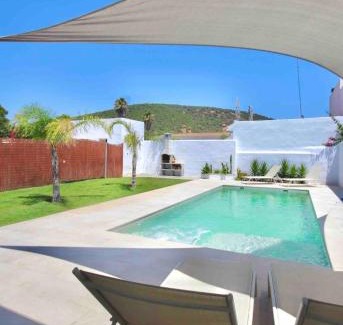 Los Canos de Meca House | Rompeolas Chalet, 6 minutes walking to the beach