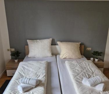 Celle House | Ronahi`s Hotel & Pansion