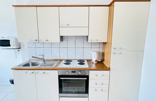 Forges-les-Bains Apartment | Ronsard: Apartment 300 meters from the spa (unlimited parking)