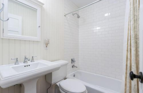 Baileys Harbor House | Roo Retreat by Simple Life Rentals