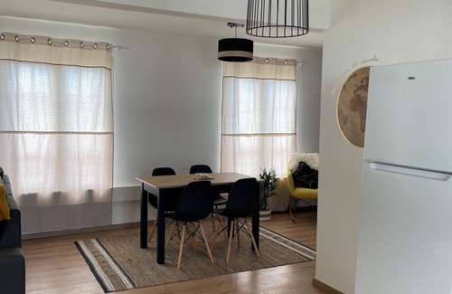 Saint-Denis Apartment | Rooftop apartment in the heart of the Barachois with panoramic views!