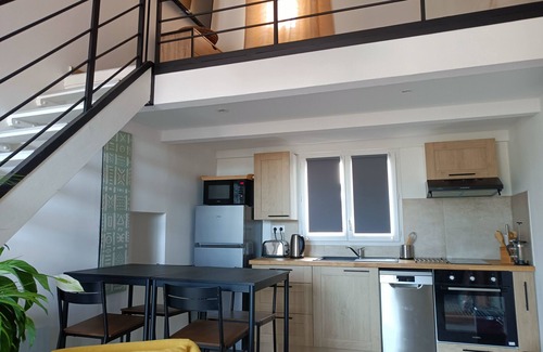 Old Town Apartment | Rooftop Artistes Centre Historique