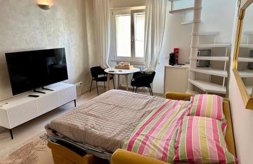 Marina Centro Apartment | ROOFTOP-MarinaCentro-Unique-Beach-Fun-Smart-LoveApt-Train-Park