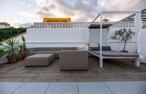 Sitio de Calahonda Apartment | Rooftop oasis at Ocean Point Calahonda - just few steps away from the beach, restaurants & shops