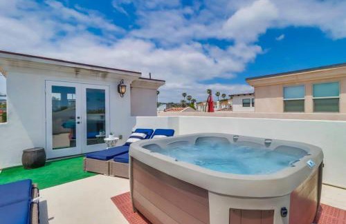 Crown Point House | Rooftop Patio Hot Tub AC Beach & Bay Views