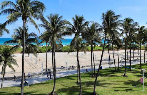 Flamingo/Lummus Apartment | Rooftop Retreat on Ocean Drive with Beach View