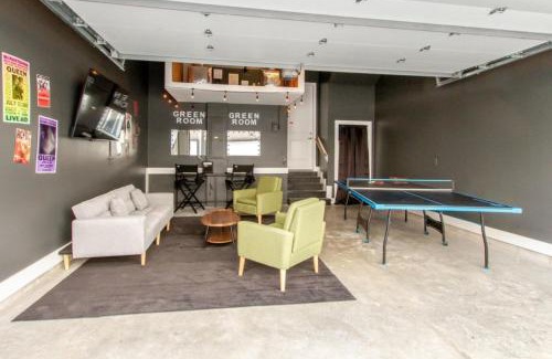 Katie Hill Neighborhood House | Rooftop Skyline Views with Ping Pong