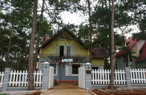 Kon Plong House | Room 1 - La Maison Homestay Mang Den