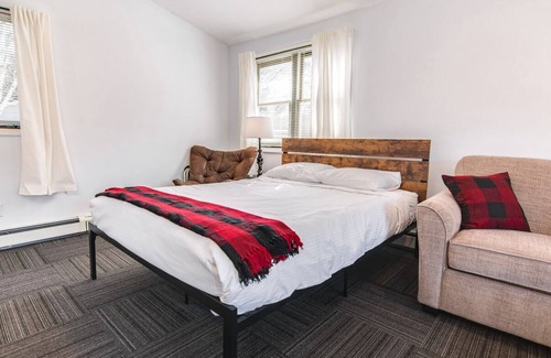 Balsam Lake House | Room 10 Boutique Hotel, Balsam Lake WI
