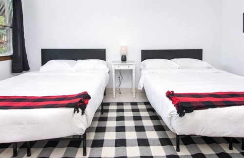 Balsam Lake Apartment | Room 16 Boutique Hotel Balsam Lake, WI