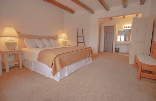 Taos Apartment | Room 2 - Mountain View King Suite