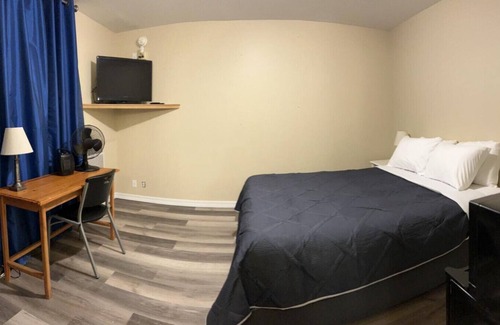 Harper Hotel | Room 29 - Standard Queen - Sleeps 2 - Harper Motel