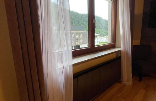 Klosterle Apartment | Room 3 - Double room, bathroom, WC - Haus St. Martin