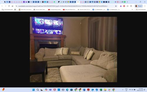 Southeast Edmonton House | Room # 3 Sleep 4 Arrangement