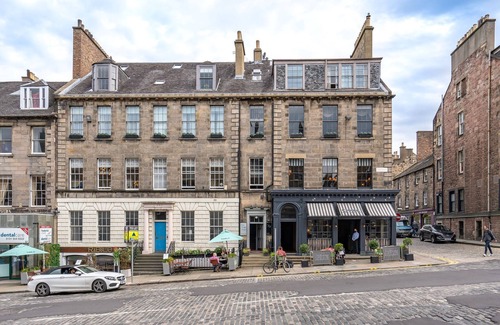New Town House | Room 4A Summary: No.