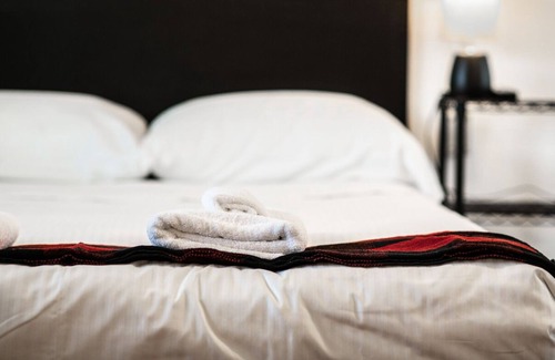 Balsam Lake Apartment | Room 6 Boutique Hotel Balsam Lake, WI
