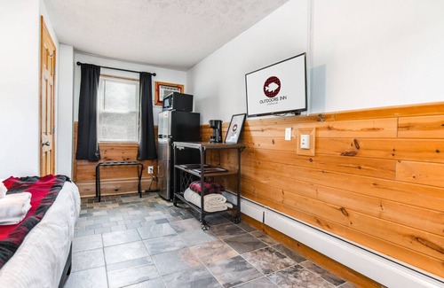 Balsam Lake Apartment | Room 8 Boutique Hotel Balsam Lake, WI