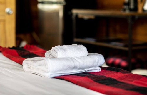 Balsam Lake Apartment | Room 8 Boutique Hotel Balsam Lake, WI