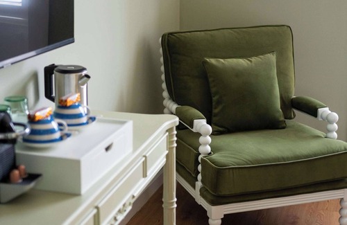 New Town House | Room 8A Summary: No.