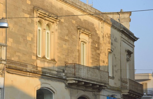 Martano Apartment | Room 'Agape' with Wi-Fi and Air Conditioning
