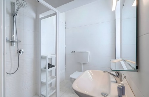 Ragusa Apartment | Room 'Al 214 - Double' with Balcony, Wi-Fi and Air Conditioning