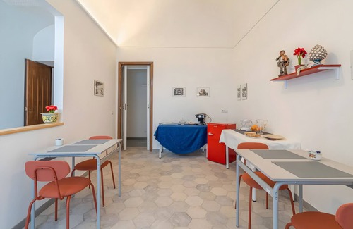 Ragusa Apartment | Room 'Al 214 - Suite' with Balcony, Wi-Fi and Air Conditioning
