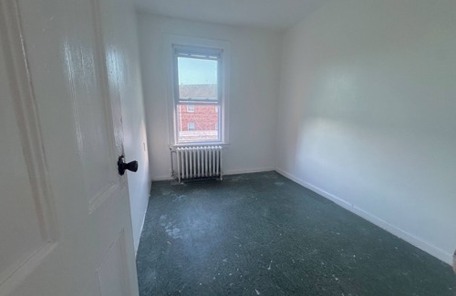 Unionport House | Room At NYC