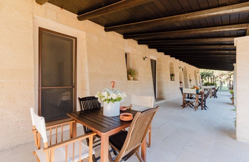Casarano Apartment | Room 'Bergamotto' with Private Terrace, Wi-Fi and Air Conditioning