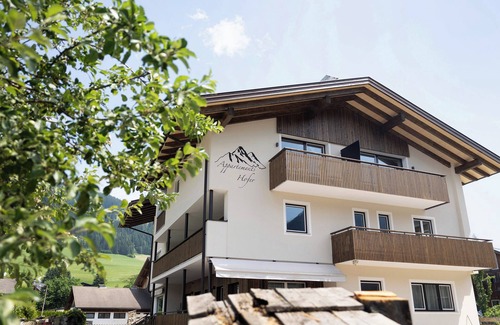 Villabassa Apartment | Room 'Bergnest' with Mountain View, Private Terrace and Wi-Fi